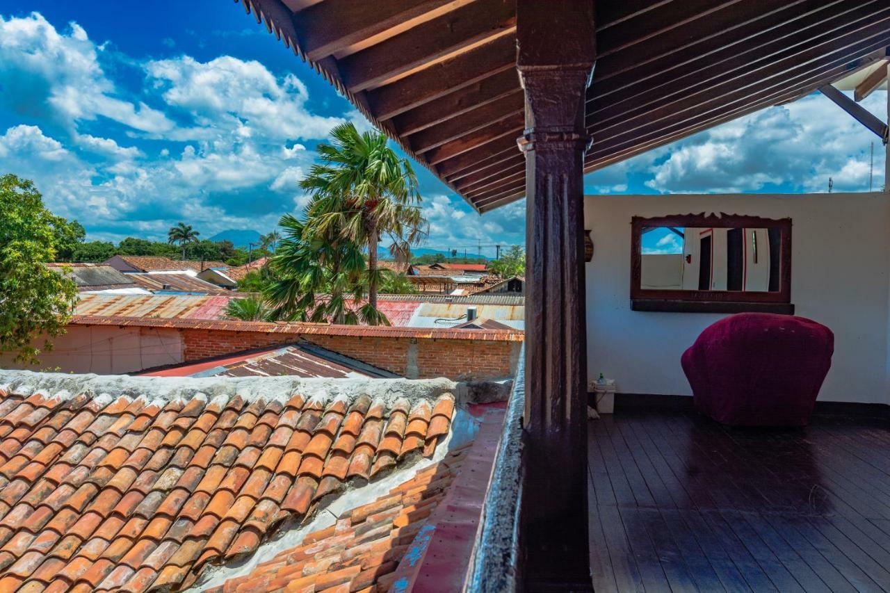 Hostal Lazybones Леон Экстерьер фото
